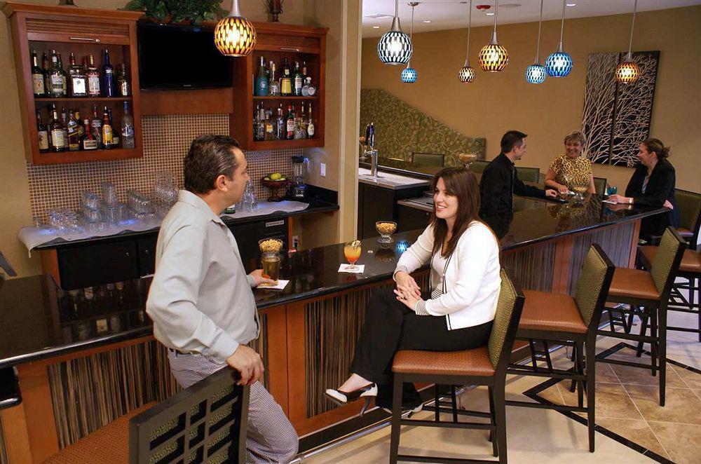 Hilton Garden Inn Houston/Clear Lake Nasa Webster Restoran gambar